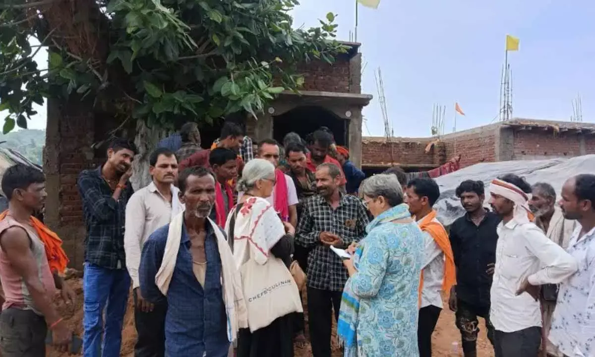 केन-बेतवा परियोजना: विकास के नाम पर ‘नर्कवास’? CPI जाँच दल ने देखी विस्थापितों की भयावह स्थिति केन-बेतवा परियोजना: विकास के नाम पर ‘नर्कवास’? CPI जाँच दल ने देखी विस्थापितों की भयावह स्थिति
