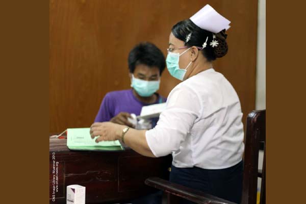 अंतरराष्ट्रीय नर्स दिवस 2021 : कैसे हुई नर्स डे की शुरूआत, जानिए इसकी थीम और महत्व