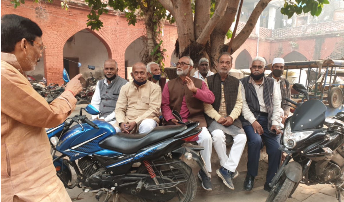 मोदी के संसदीय क्षेत्र में कोतवाली में गूंजा किसान आंदोलन का नारा