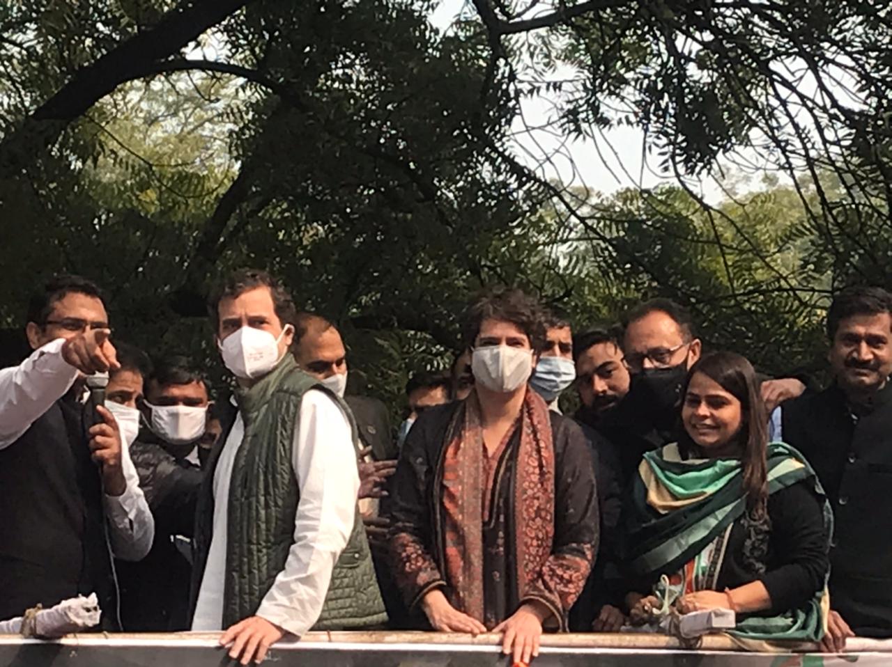 सेंट्रल विस्टा प्रोजेक्ट पर प्रियंका गांधी ने सरकार को घेरा