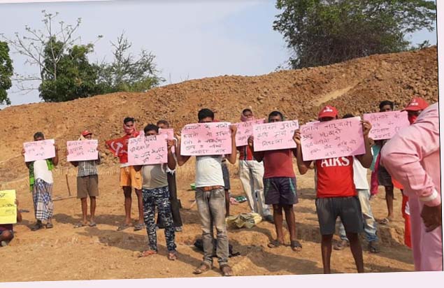 कर्ज नहीं, कैश दो : पूरे प्रदेश में दूसरे दिन भी हुए प्रदर्शन