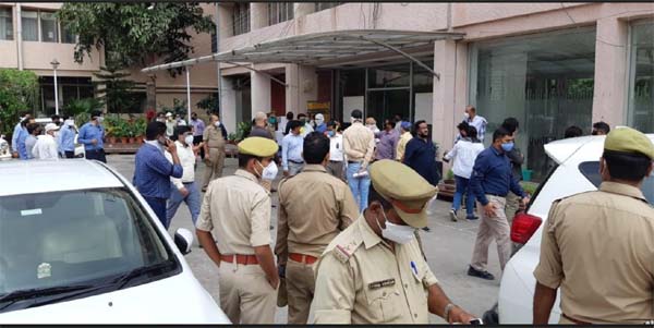 बिजली निजीकरण के विरोध में देश के 15 लाख बिजली कर्मचारियों ने मनाया काला दिवस