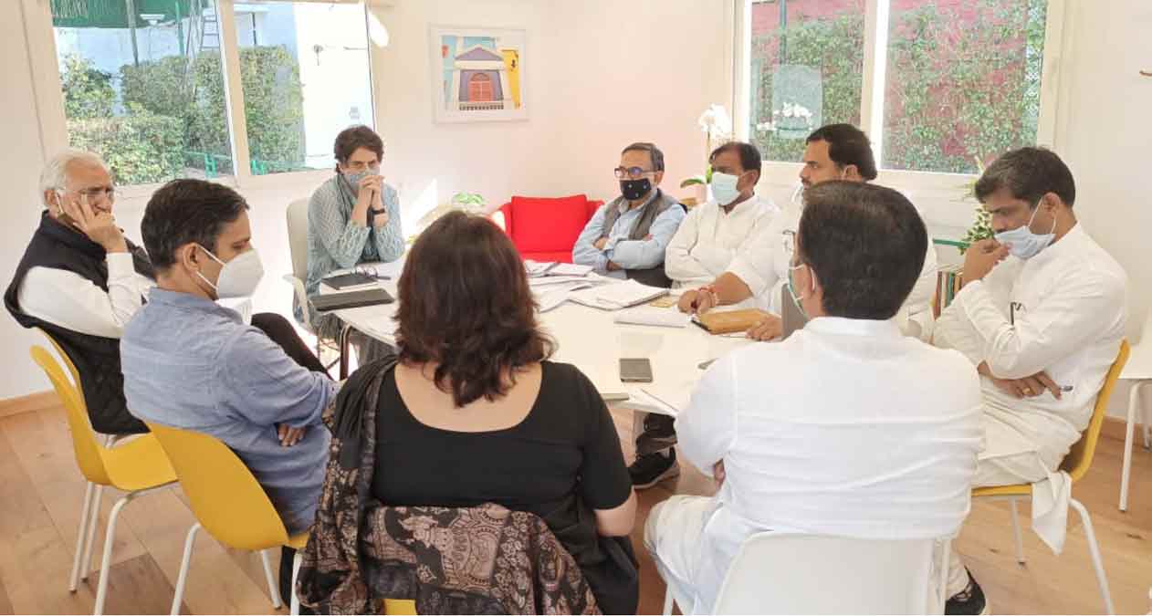 बिग ब्रेकिंग : दिल्ली में यूपी के आगामी विधानसभा चुनाव के लिए कांग्रेस  मेनिफेस्टो कमेटी की बैठक