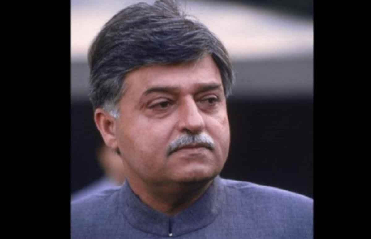 कैप्टन सतीश शर्मा के निधन पर लल्लू ने जताया शोक, कांग्रेस मुख्यालय पर शोक सभा आज