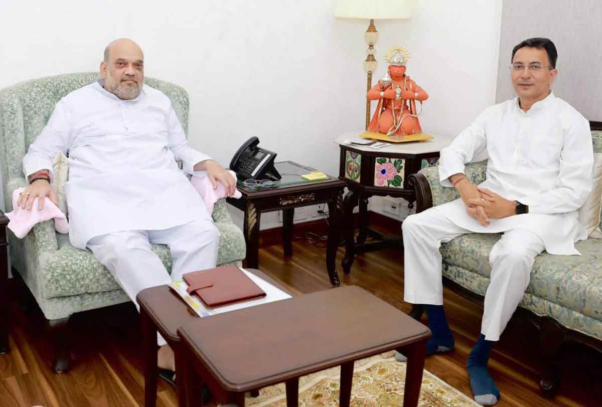 जितिन प्रसाद : अखिलेश ने दुत्कारा तो भाजपा ने गले लगाया