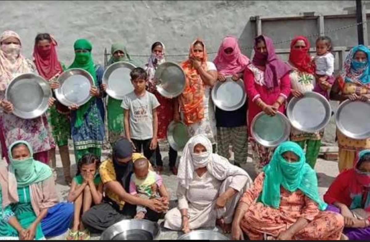 ताली ताली बजाकर कल मोदीजी के मन की बात का बैंड बजाएंगे किसान