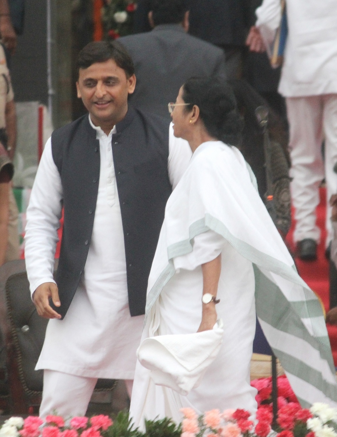 हिंदू राष्ट्र की आस्था हिंदुत्व में नहीं, निवेशकों की आस्था है