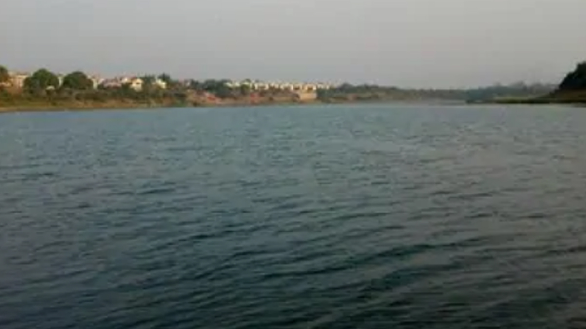 जानिए क्यों सूखती हैं बारहमासी नदियां?