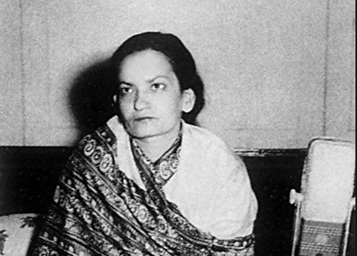 इंसान ईमानदार हो तो उसके गाने में तासीर पैदा होती है : यथार्थबोध से उपजी एक जुझारू आवाज़ बेग़म अख़्तर