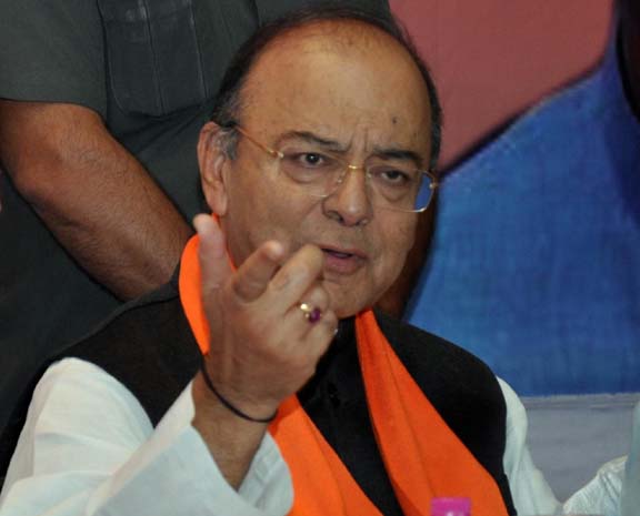 आरबीआई और जेटली विवाद : जरूरत है अर्थनीति के पूरे सोच को समस्याग्रस्त बनाने की