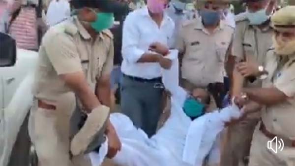 योगी भ्रष्टाचारियों की गोद में बैठे हैं, उत्तर प्रदेश में संस्थागत रूप से चल रहे घोटालों के खिलाफ प्रदेशव्यापी अभियान चलाएगी कांग्रेस - अजय कुमार लल्लू