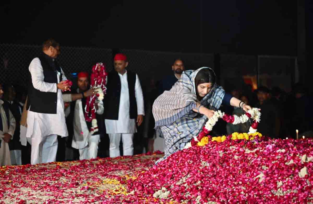 क्या मैनपुरी उपचुनाव के परिणाम बदल देंगे लोकसभा 2024 की तस्वीर ? क्या मैनपुरी उपचुनाव के परिणाम बदल देंगे लोकसभा 2024 की तस्वीर ?