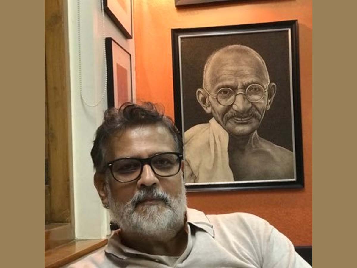 राष्ट्रपिता के प्रपौत्र बोले,  जहां पुलिस बेकाबू होकर दमनकारी बरतती हो वो मुल्क और किसी का हो सकता है, गांधी का नहीं