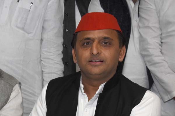 आखिरकार एक जुमला ही साबित हुआ बेटी बचाओ भी : अखिलेश यादव