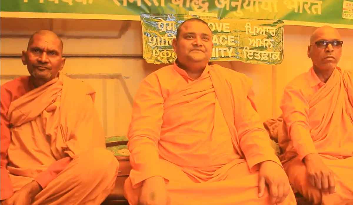 आचार्य भिक्षु सुमित रत्न थेरा का साक्षात्कार - जाति धर्म के मतभेदों से ऊपर उठ अन्नदाताओं के आंदोलन का समर्थन करें