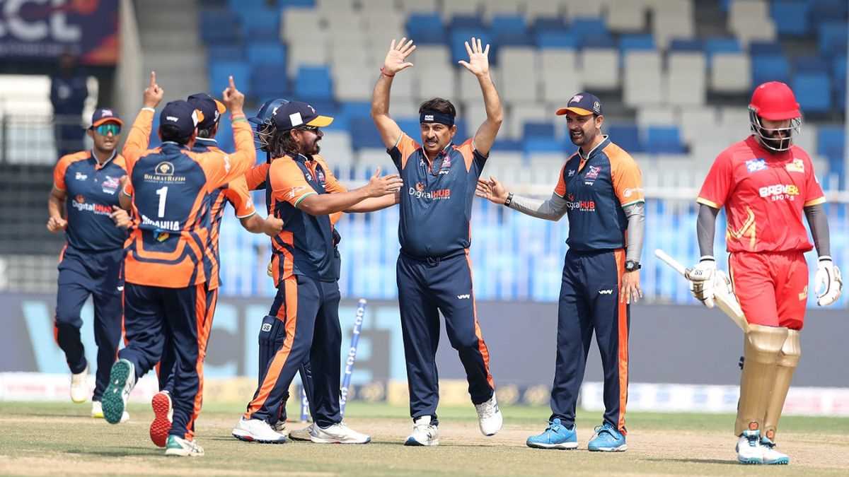 दुबई के बाद अब मनोज तिवारी की भोजपुरी दबंग्स हैदराबाद में दहाड़ने को तैयार !