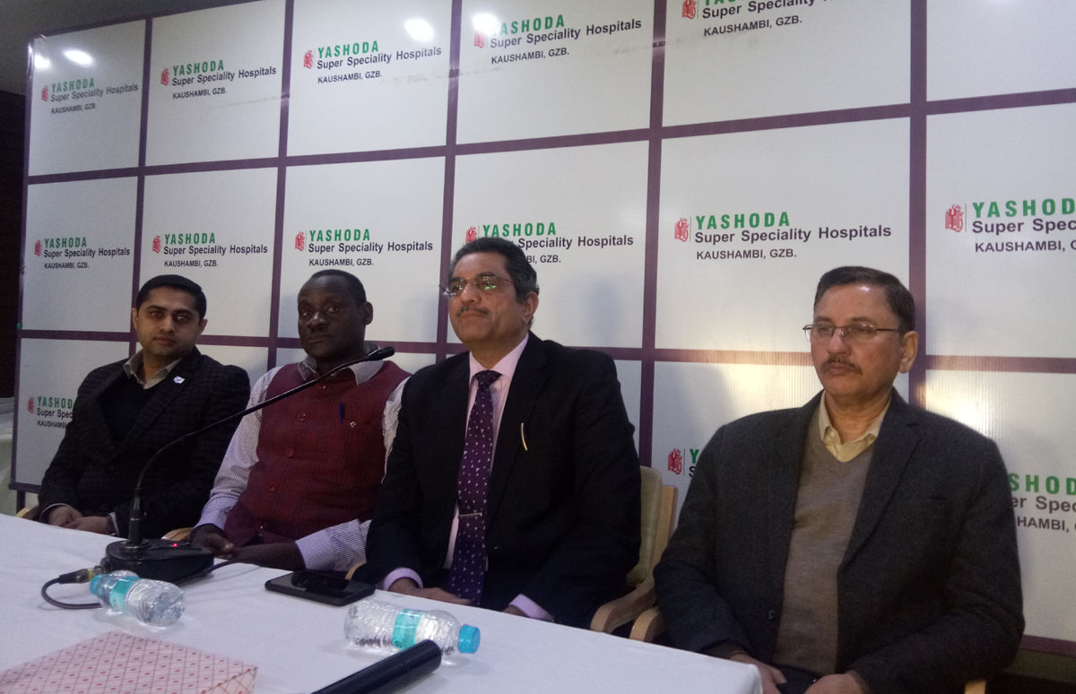 अफ्रीका में हुए तीन असफल ऑपरेशन और 22 साल बाद जॉन अपने पैर पर खुद चल सका : डॉ अखिल कुलश्रेष्ठ