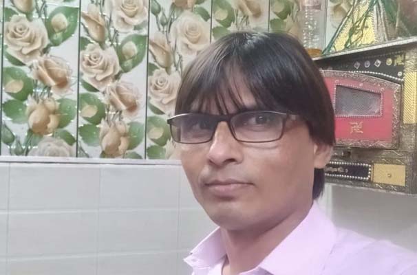 आया बनकर फरिश्ता खुदा बनकर