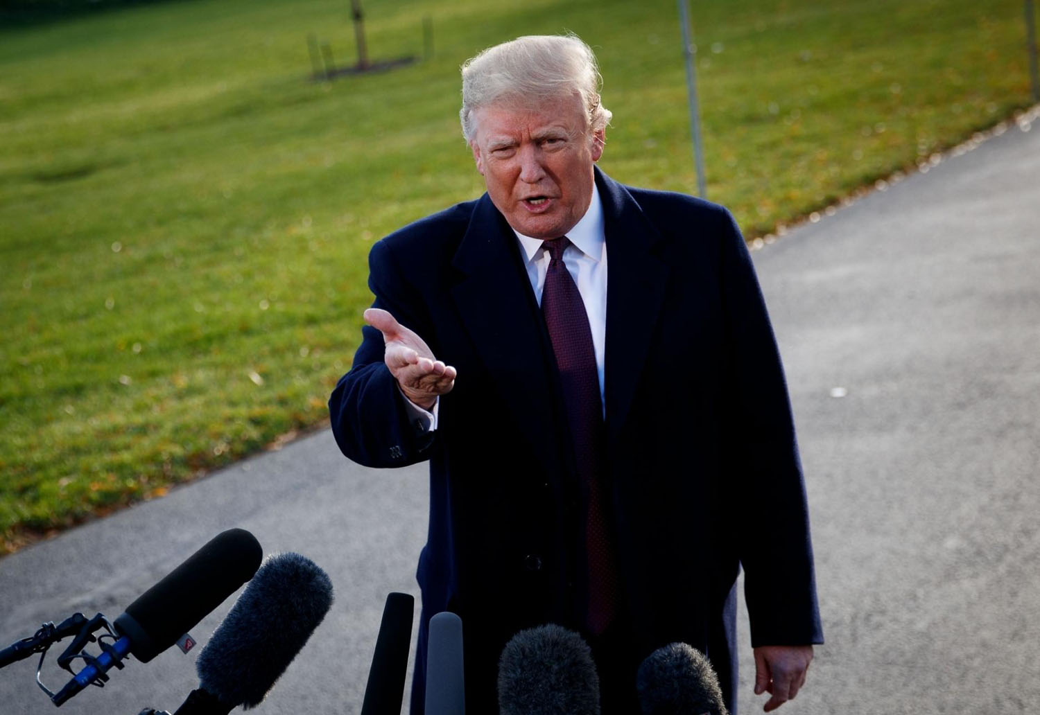 मोदी ने भारत को जहाँ मंदी के मुँह पर लाकर खड़ा किया है, अमेरिका भी वहीं खड़ा दिखेगा