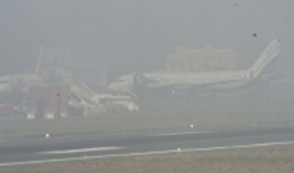 ठंड बढ़ी तो दिल्ली की वायु गुणवत्ता फिर हुई गंभीर, एक्यूआई 400 के पार