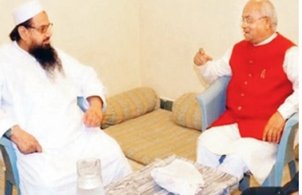 वे इंटरव्यू लेने नहीं देने गए थे