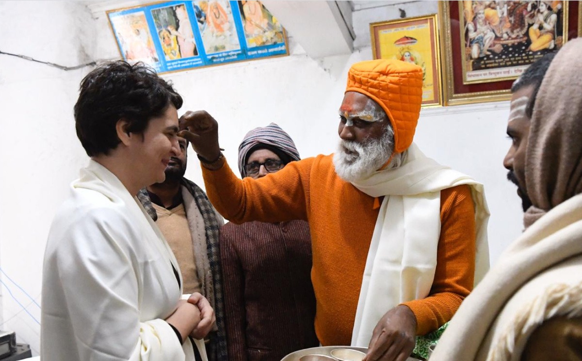 वाराणसी : सीएए विरोधी प्रदर्शन में गिरफ्तार हुए लोगों से प्रियंका ने मुलाकात की