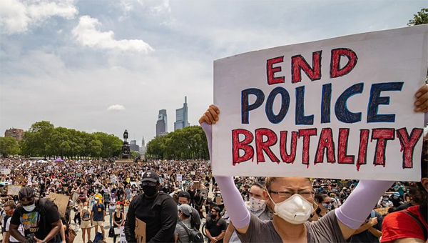अमेरिका में पुलिस द्वारा एक किशोर की हत्या के बाद ताज़ा विरोध प्रदर्शन