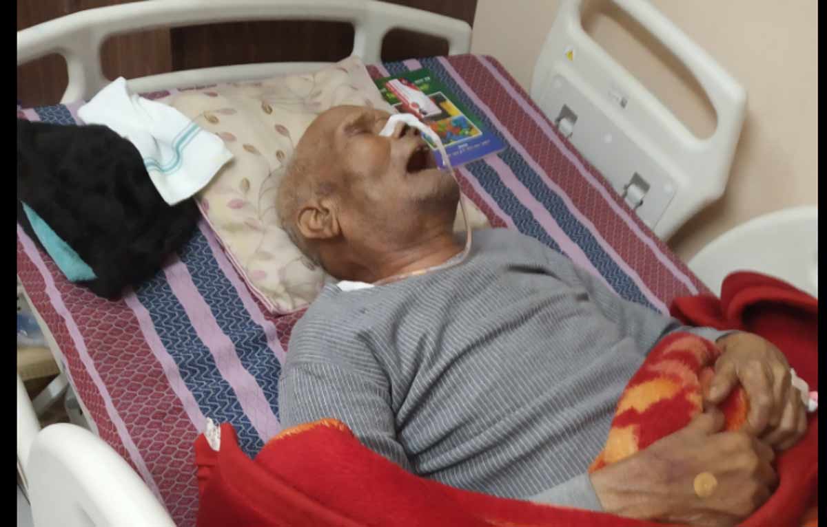 मुश्किल है किसी और का माता प्रसाद होना